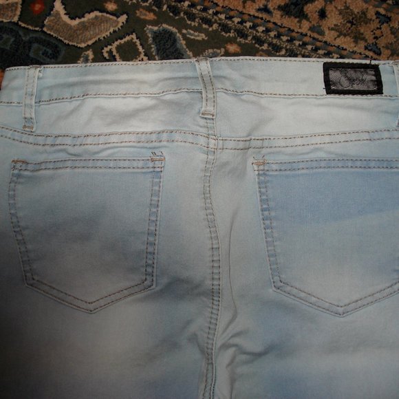 Earl Jeans Washed Blue Stretchy Jeans Size 8 - Picture 6 of 6